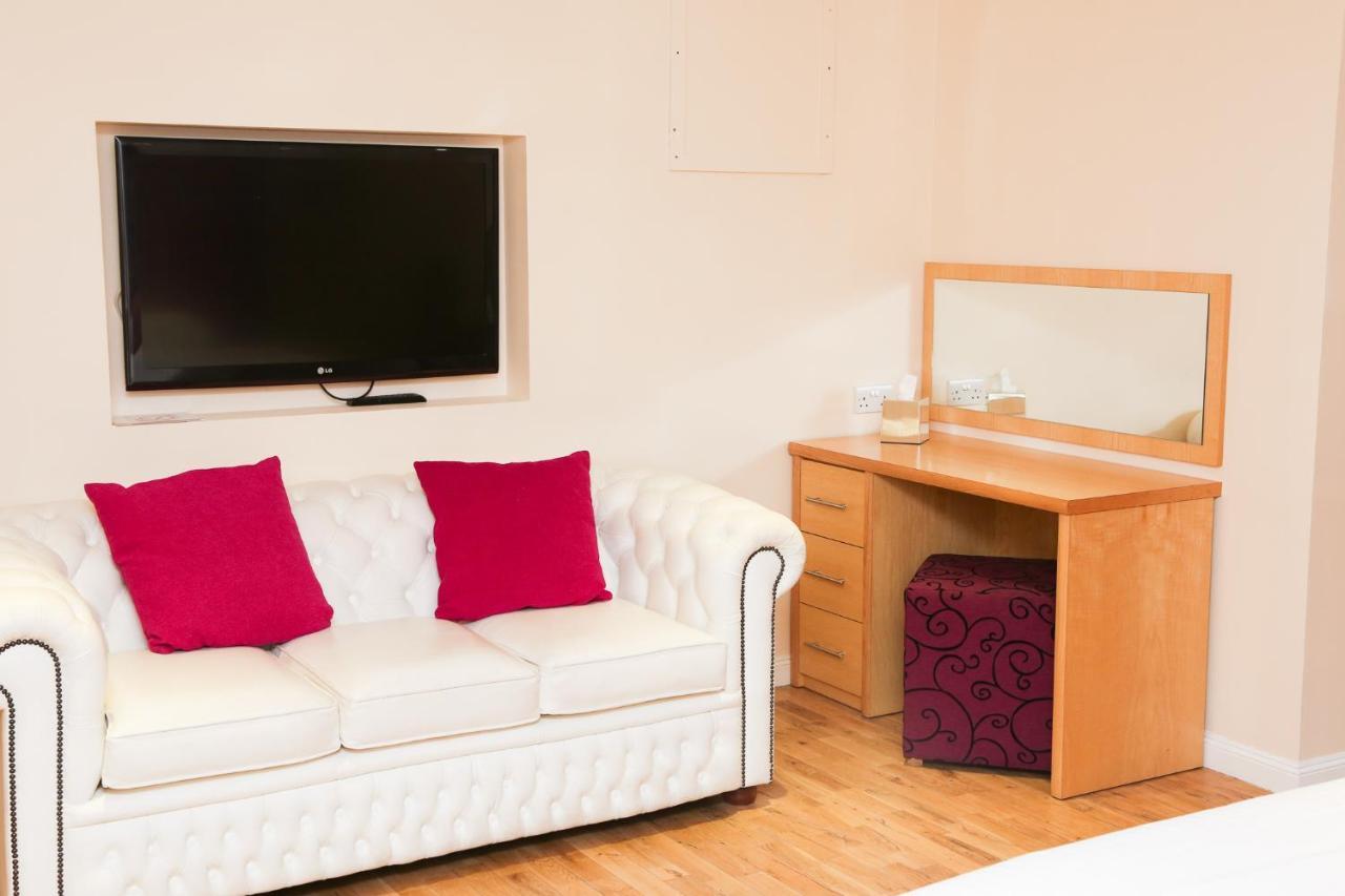Clubhouse B& B Hotel Nairn Ngoại thất bức ảnh